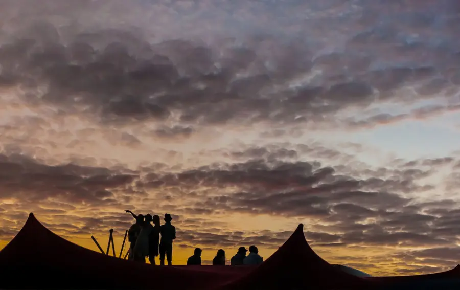 camp in merzouga desert morocco